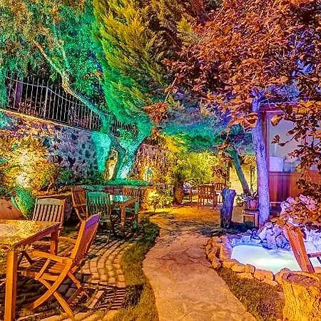 Cunda Esen Hotel 3*